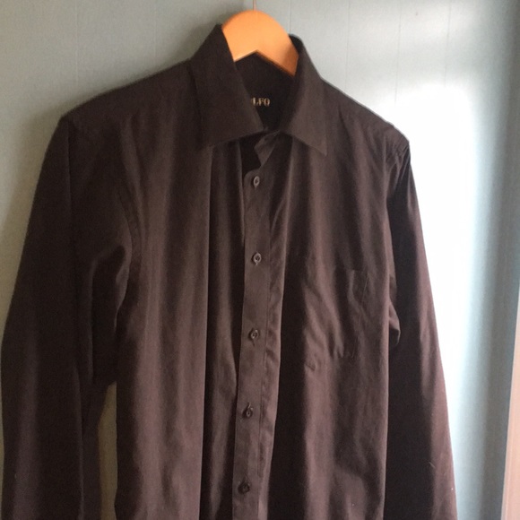 Button down - Picture 3 of 3